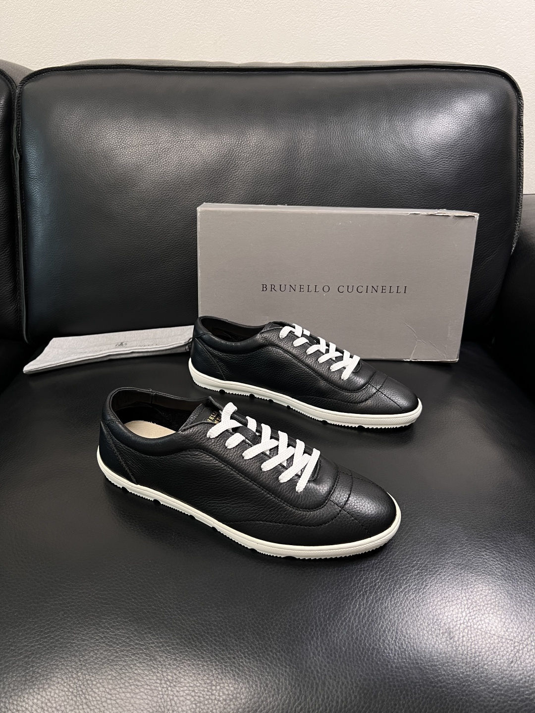 Brunello Cucinelli  高品质 顶级工艺品  BC  专柜同步原厂配置，意大利进口牛皮面