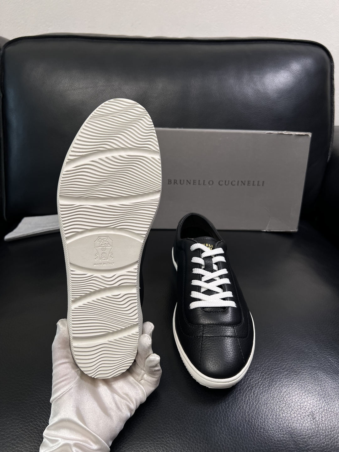 Brunello Cucinelli  高品质 顶级工艺品  BC  专柜同步原厂配置，意大利进口牛皮面