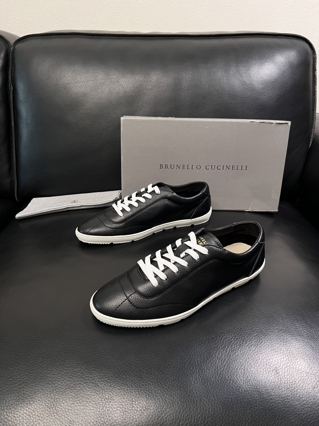 Brunello Cucinelli  高品质 顶级工艺品  BC  专柜同步原厂配置，意大利进口牛皮面