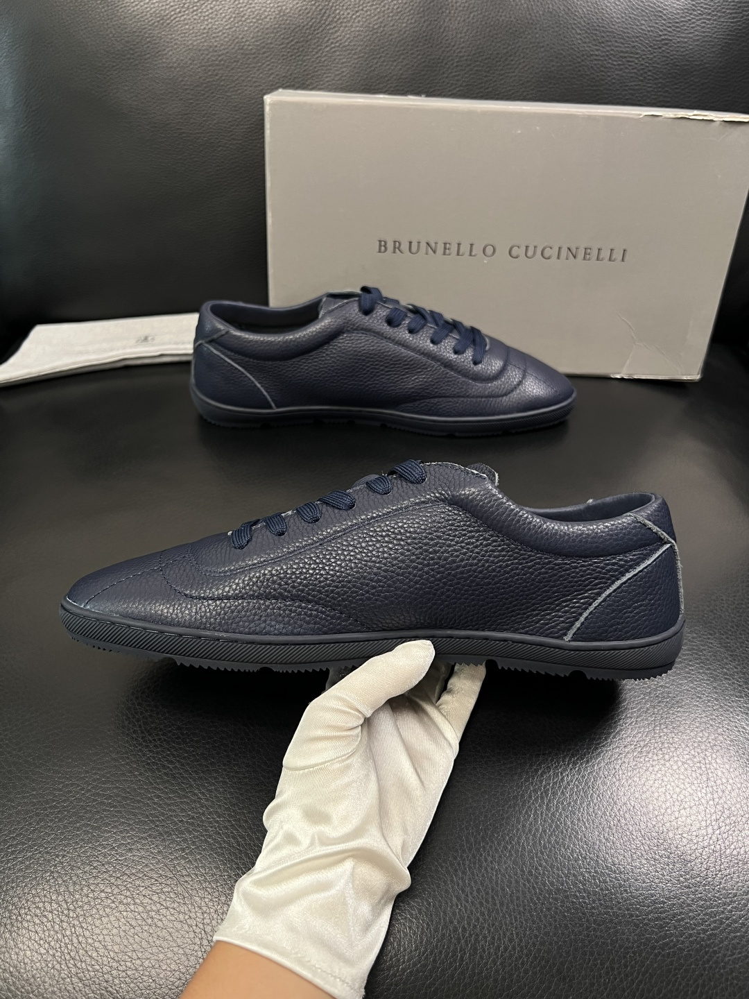 Brunello Cucinelli  高品质 顶级工艺品  BC  专柜同步原厂配置，意大利进口牛皮面