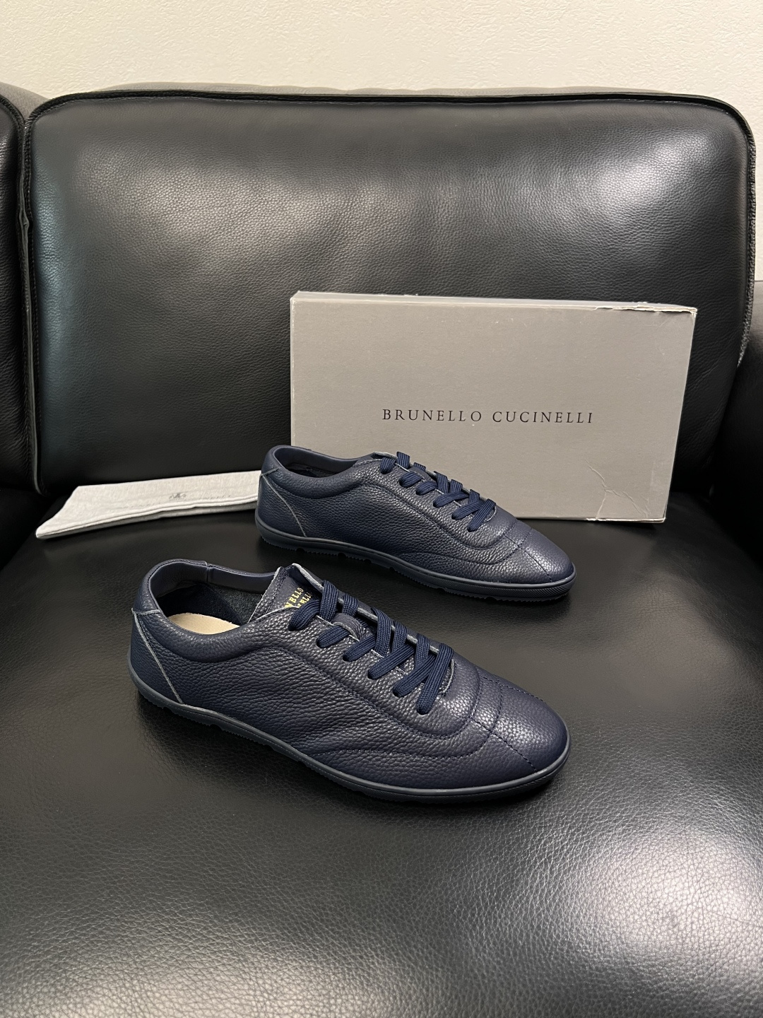 Brunello Cucinelli  高品质 顶级工艺品  BC  专柜同步原厂配置，意大利进口牛皮面