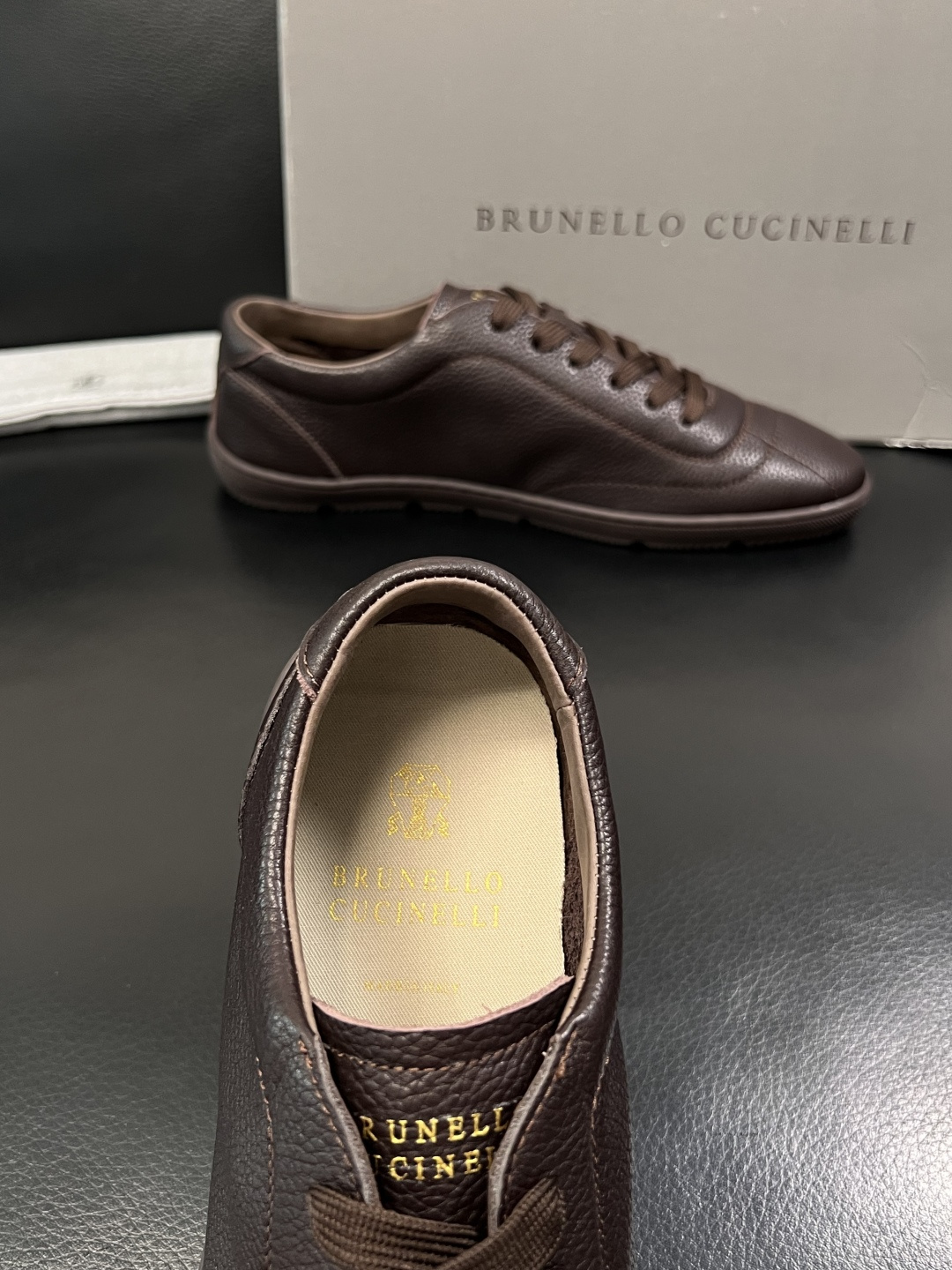 Brunello Cucinelli  高品质 顶级工艺品  BC  专柜同步原厂配置，意大利进口牛皮面
