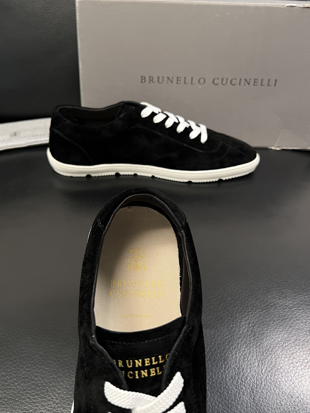Brunello Cucinelli  高品质 顶级工艺品  BC  专柜同步原厂配置，意大利进口牛皮面