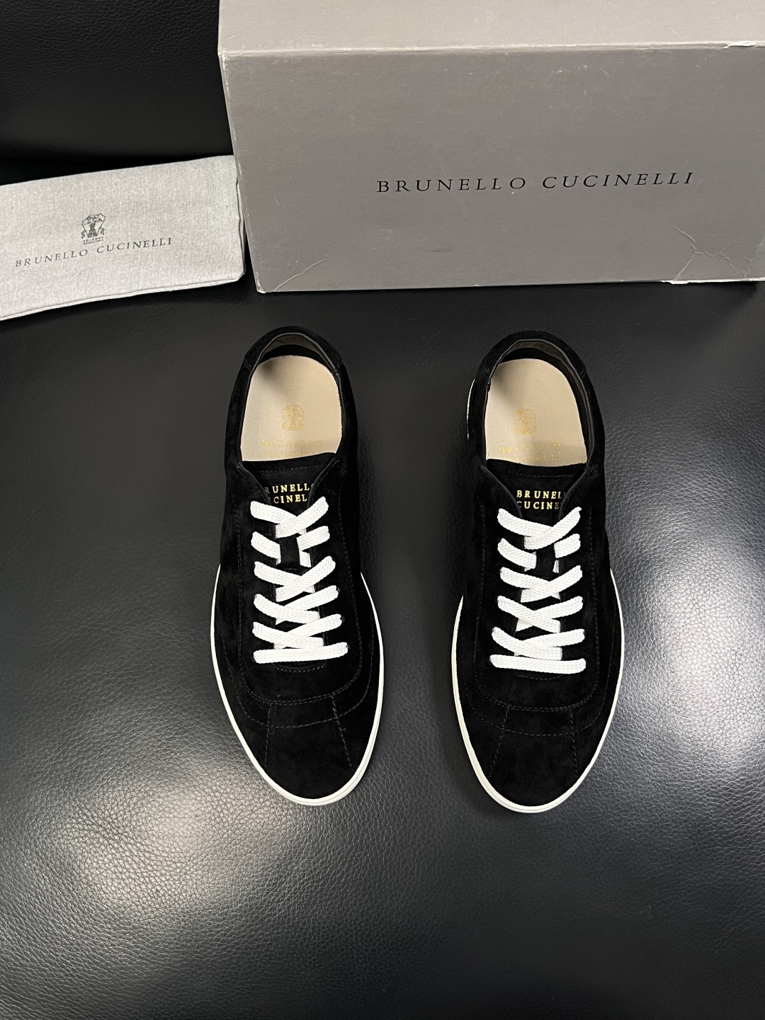 Brunello Cucinelli  高品质 顶级工艺品  BC  专柜同步原厂配置，意大利进口牛皮面