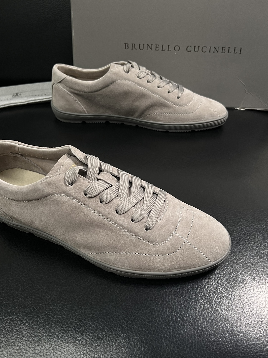 Brunello Cucinelli  高品质 顶级工艺品  BC  专柜同步原厂配置，意大利进口牛皮面