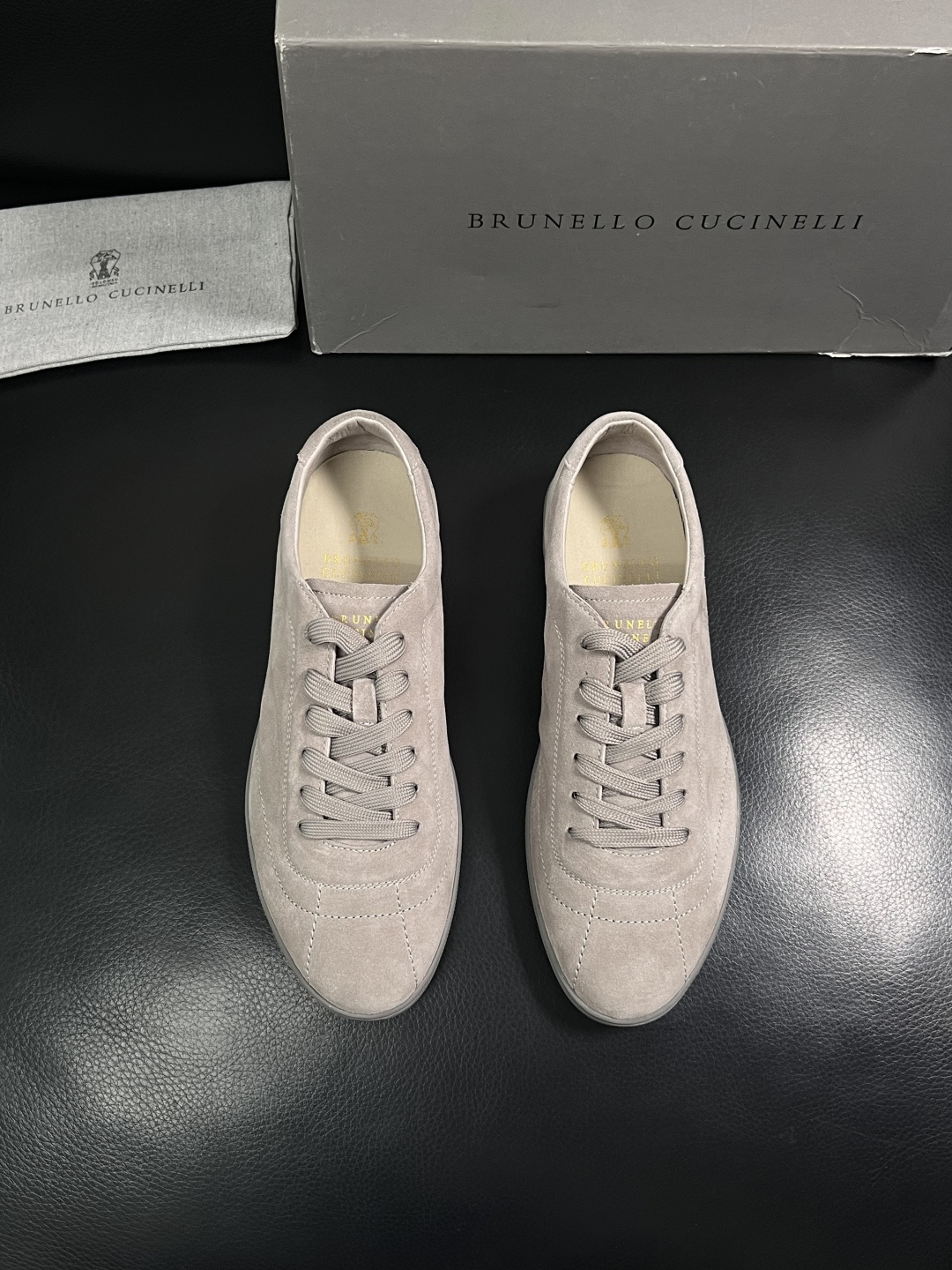 Brunello Cucinelli  高品质 顶级工艺品  BC  专柜同步原厂配置，意大利进口牛皮面
