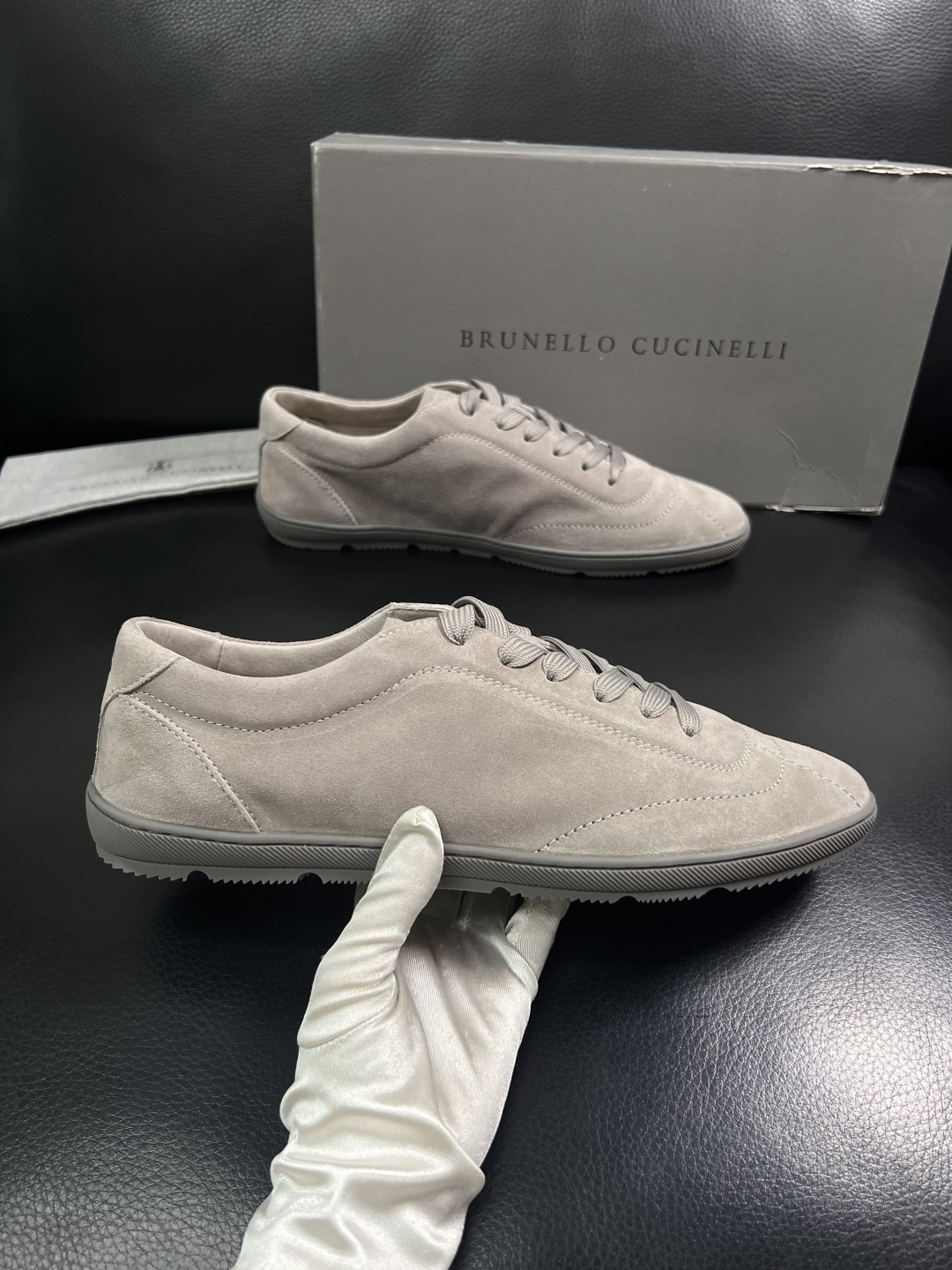 Brunello Cucinelli  高品质 顶级工艺品  BC  专柜同步原厂配置，意大利进口牛皮面
