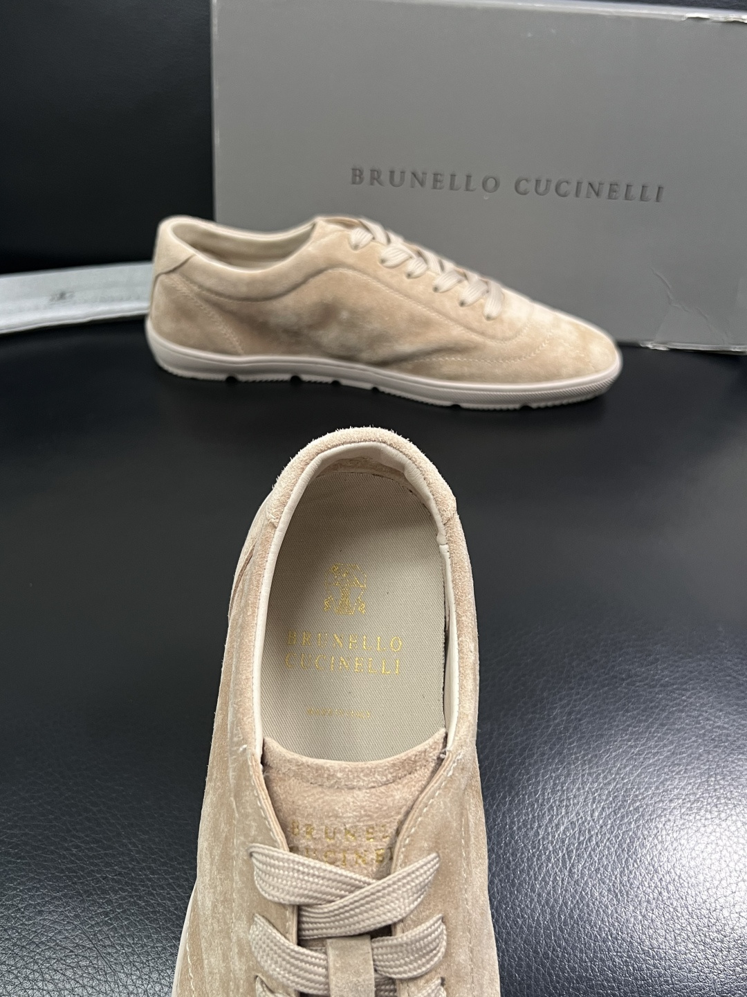Brunello Cucinelli  高品质 顶级工艺品  BC  专柜同步原厂配置，意大利进口牛皮面