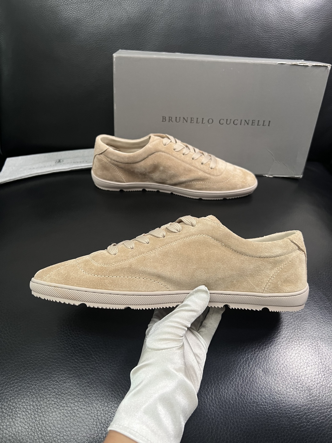 Brunello Cucinelli  高品质 顶级工艺品  BC  专柜同步原厂配置，意大利进口牛皮面