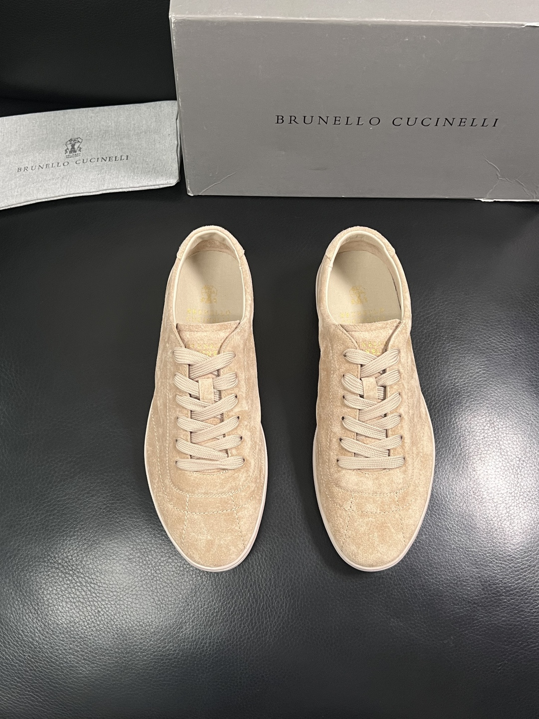 Brunello Cucinelli  高品质 顶级工艺品  BC  专柜同步原厂配置，意大利进口牛皮面