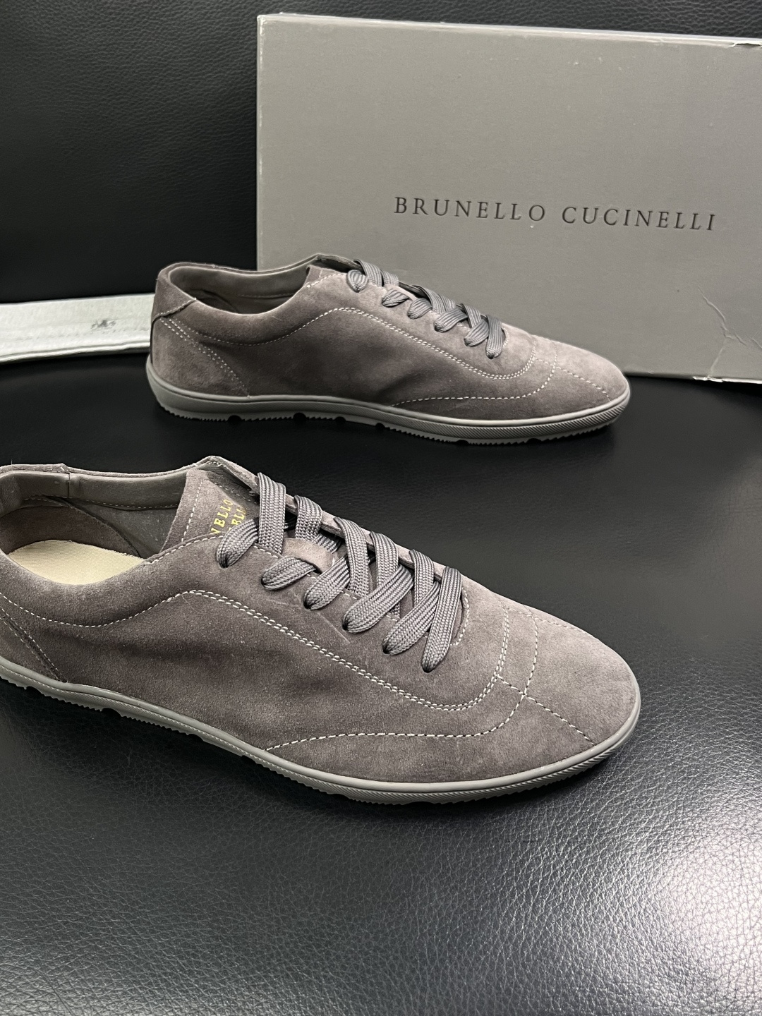 Brunello Cucinelli  高品质 顶级工艺品  BC  专柜同步原厂配置，意大利进口牛皮面
