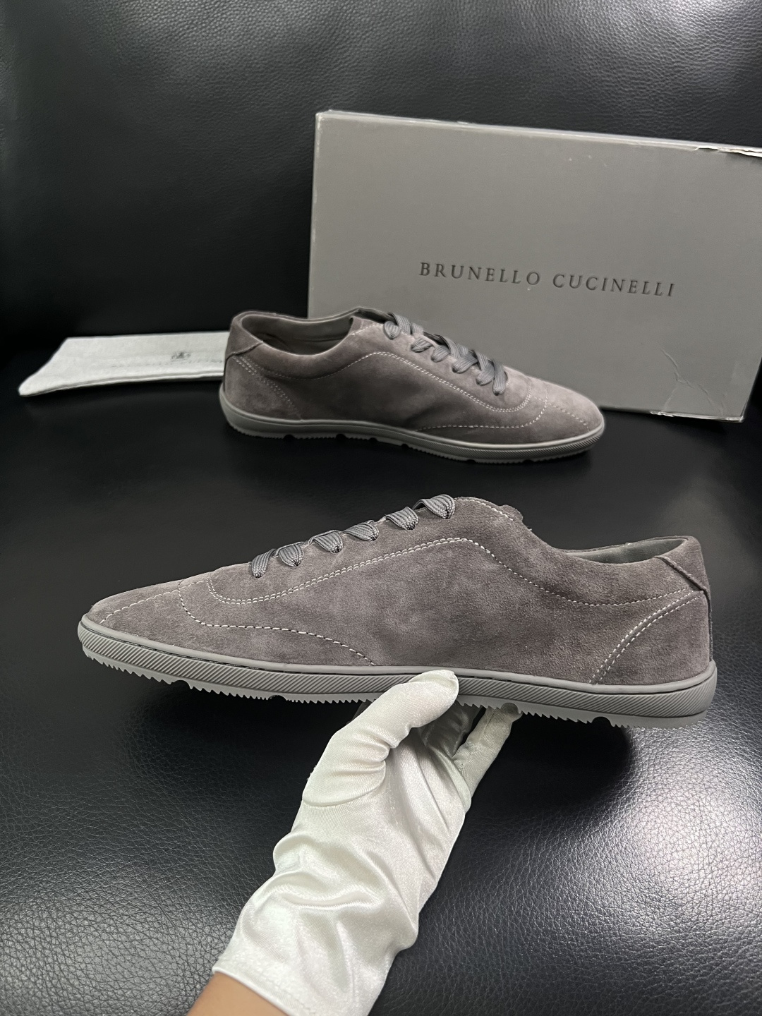 Brunello Cucinelli  高品质 顶级工艺品  BC  专柜同步原厂配置，意大利进口牛皮面