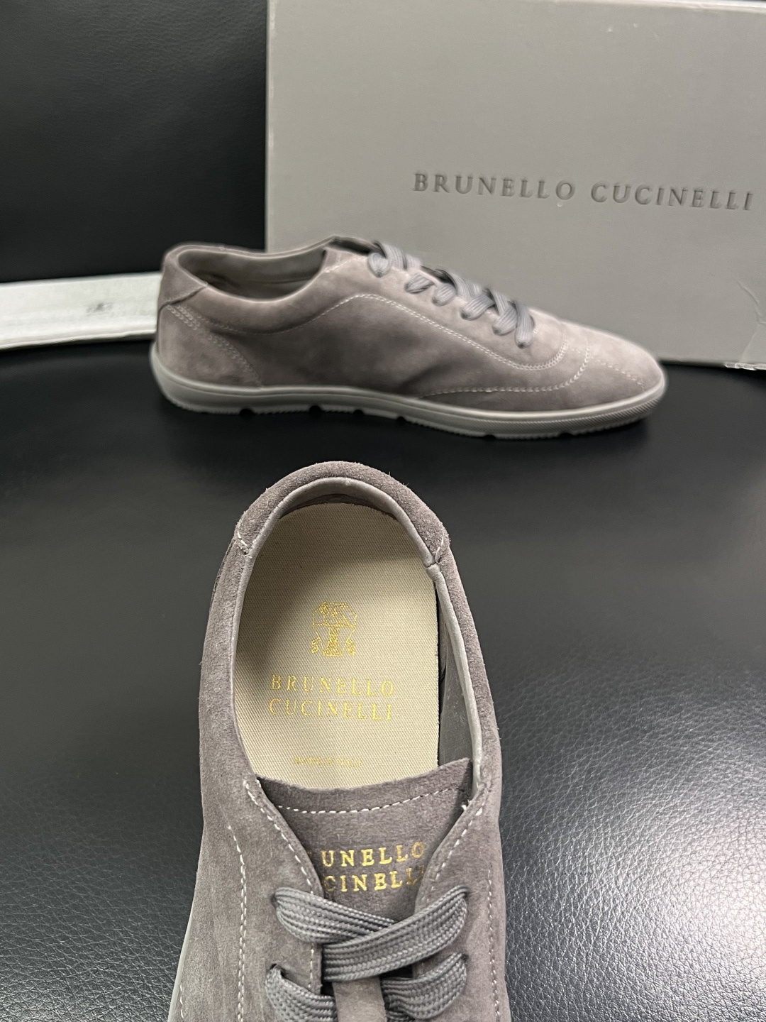 Brunello Cucinelli  高品质 顶级工艺品  BC  专柜同步原厂配置，意大利进口牛皮面