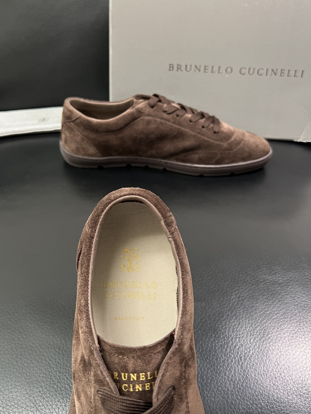 Brunello Cucinelli  高品质 顶级工艺品  BC  专柜同步原厂配置，意大利进口牛皮面