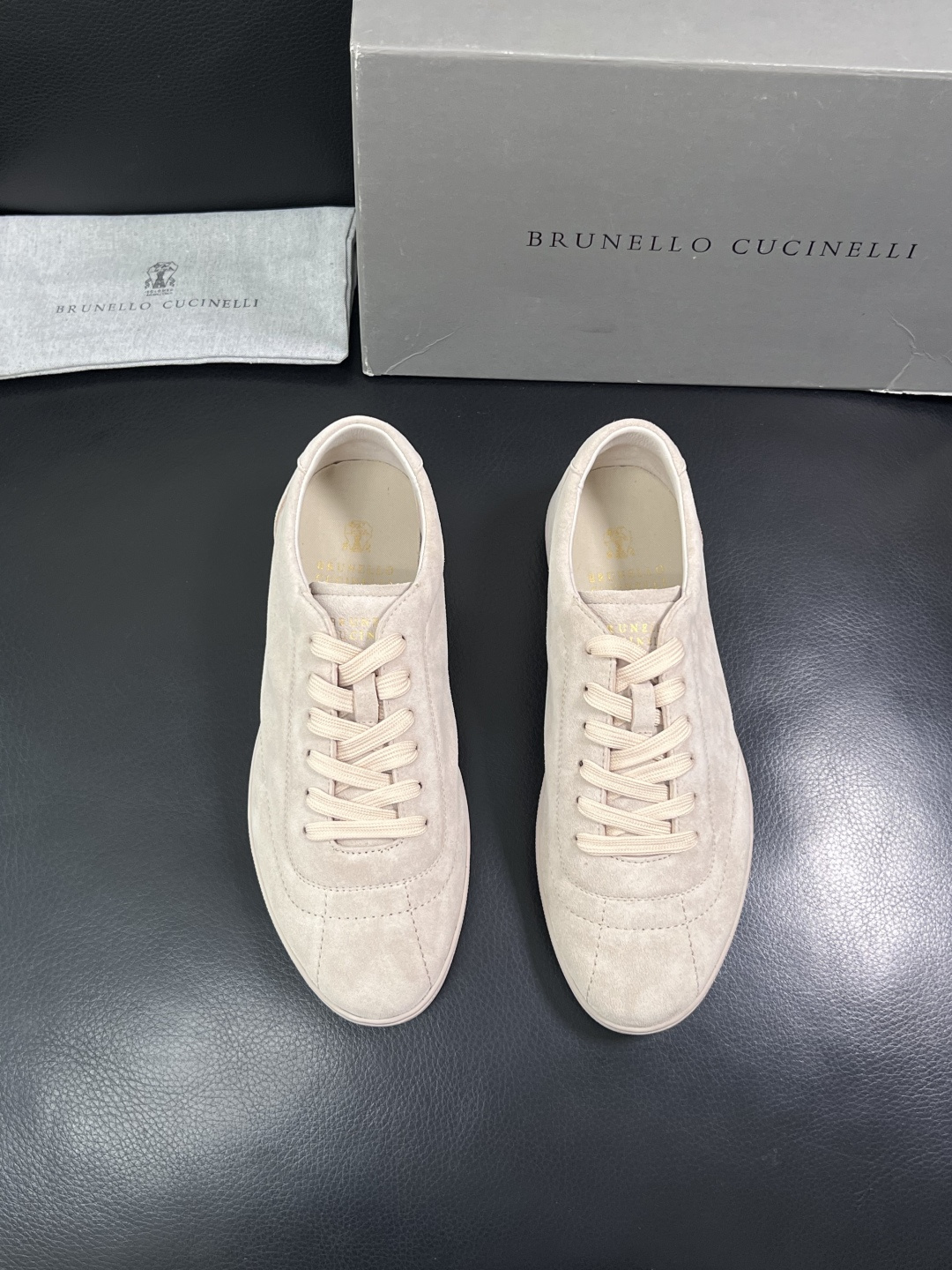 Brunello Cucinelli  高品质 顶级工艺品  BC  专柜同步原厂配置，意大利进口牛皮面