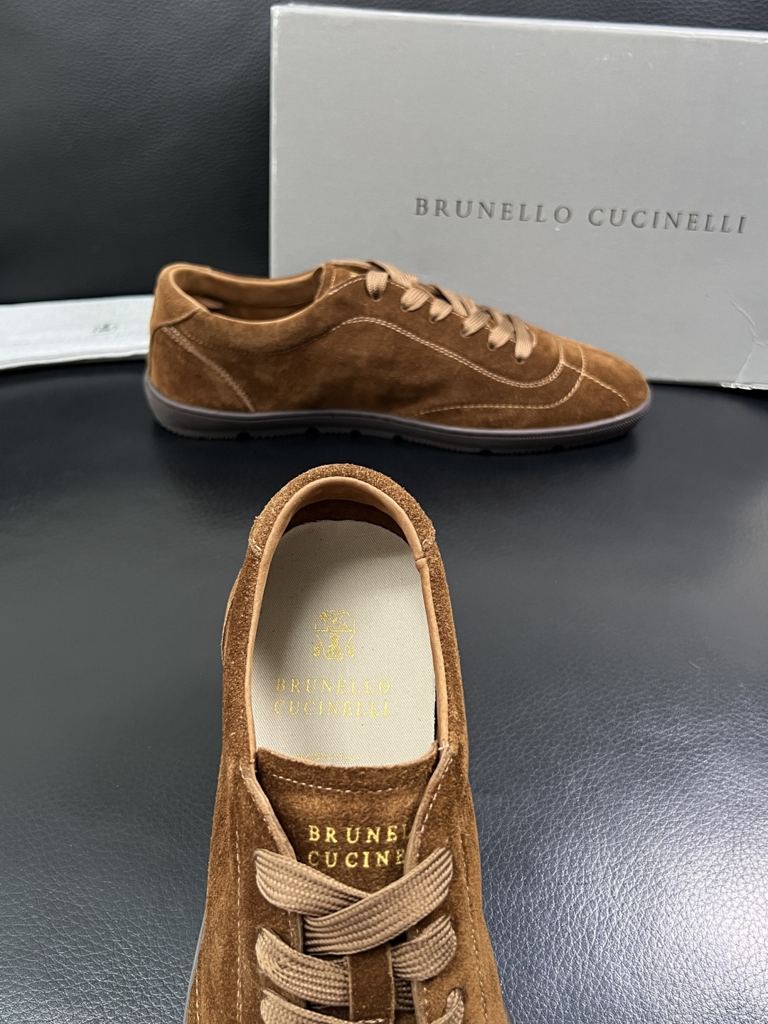 Brunello Cucinelli  高品质 顶级工艺品  BC  专柜同步原厂配置，意大利进口牛皮面