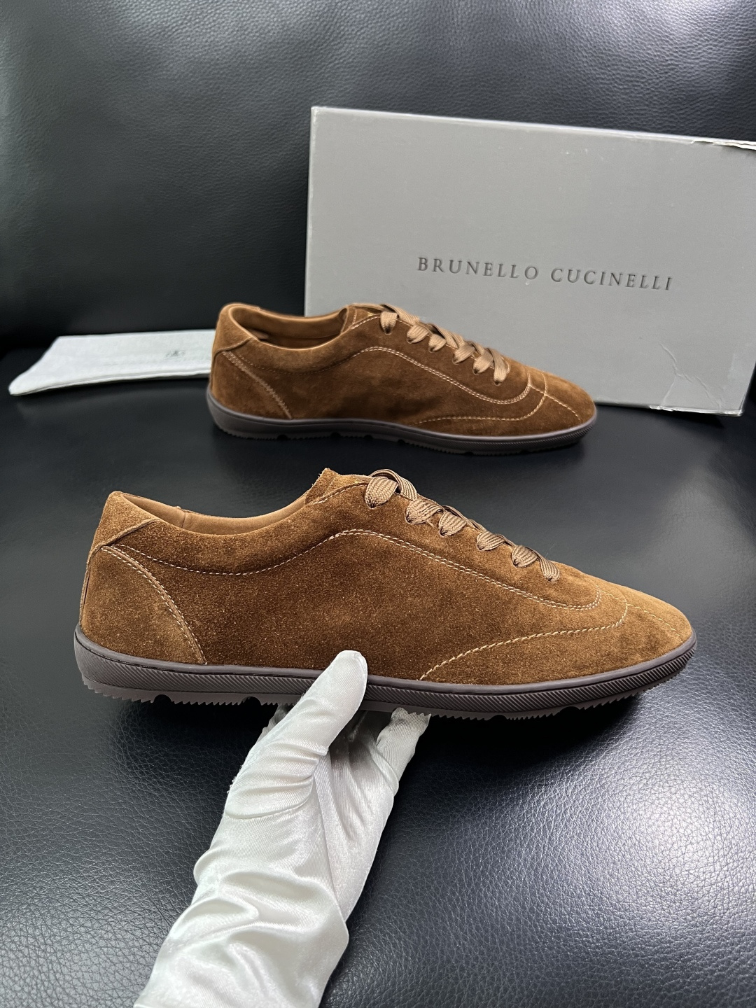 Brunello Cucinelli  高品质 顶级工艺品  BC  专柜同步原厂配置，意大利进口牛皮面