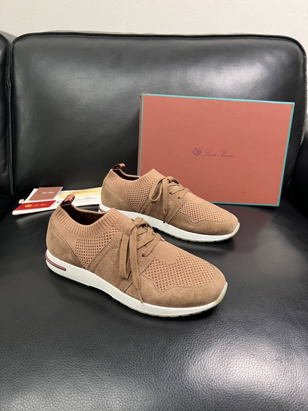 Loro Piana  高品质  顶级工艺品  诺悠翩雅  新品专柜同步原厂配置，鞋面意大利进口飞织牛皮