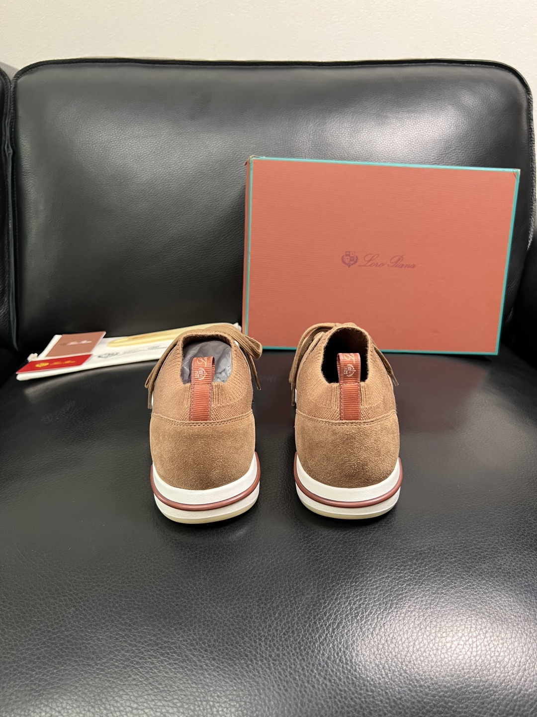 Loro Piana  高品质  顶级工艺品  诺悠翩雅  新品专柜同步原厂配置，鞋面意大利进口飞织牛皮