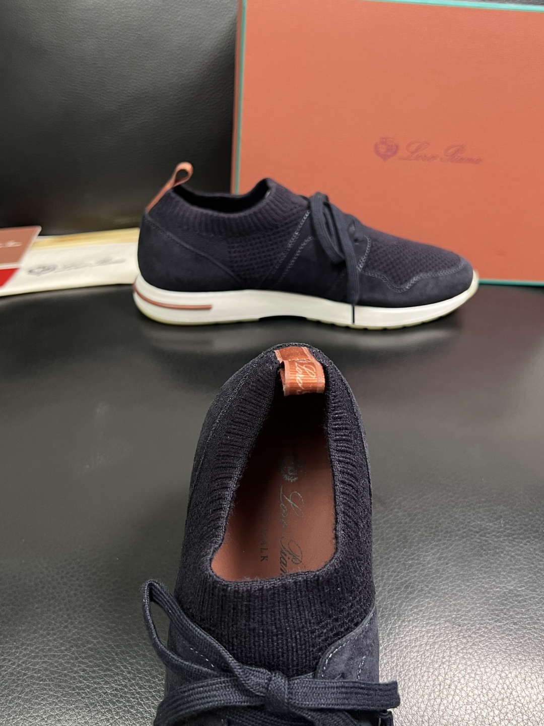 Loro Piana  高品质  顶级工艺品  诺悠翩雅  新品专柜同步原厂配置，鞋面意大利进口飞织牛皮