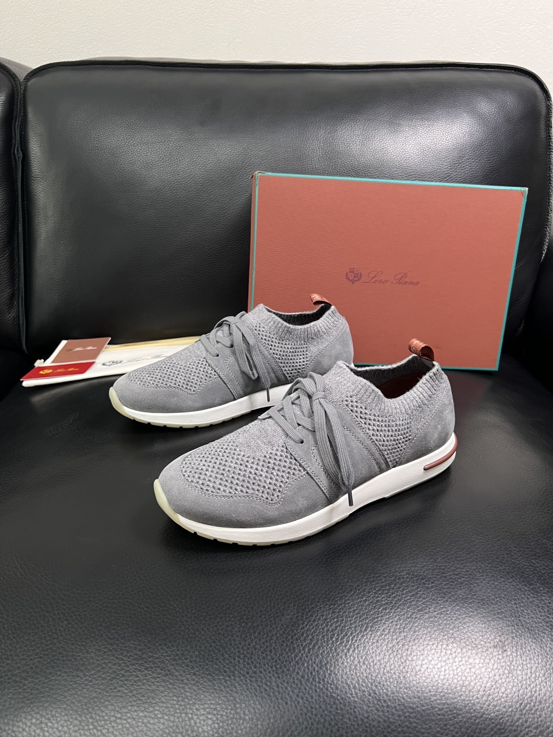 Loro Piana  高品质  顶级工艺品  诺悠翩雅  新品专柜同步原厂配置，鞋面意大利进口飞织牛皮