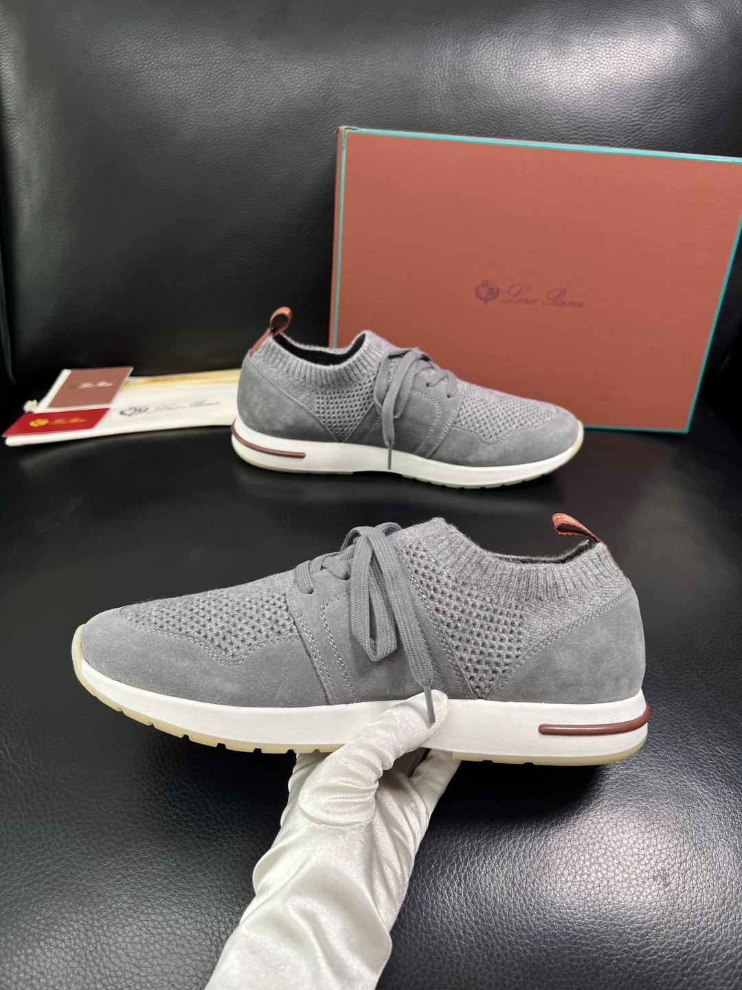 Loro Piana  高品质  顶级工艺品  诺悠翩雅  新品专柜同步原厂配置，鞋面意大利进口飞织牛皮