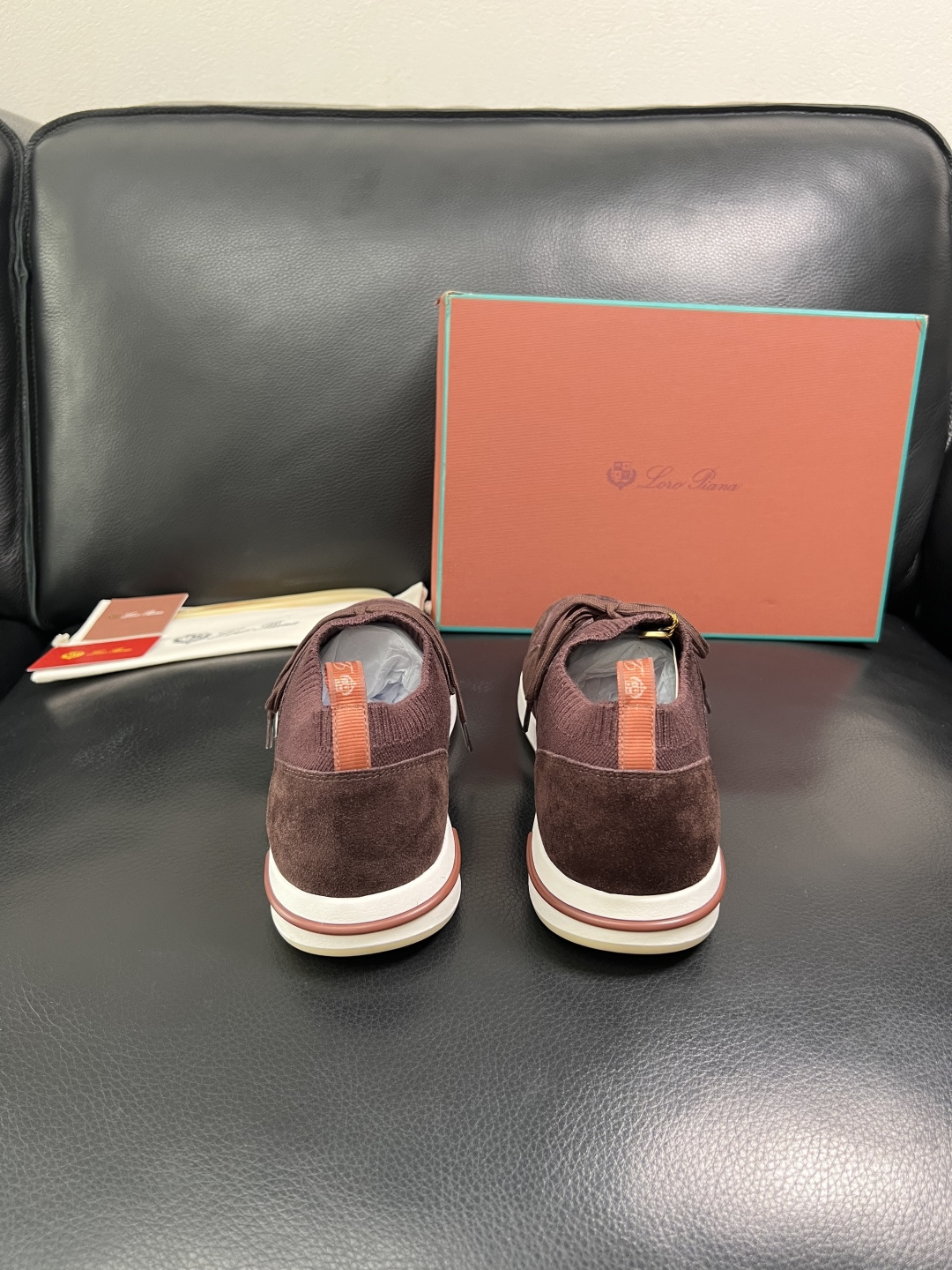 Loro Piana  高品质  顶级工艺品  诺悠翩雅  新品专柜同步原厂配置，鞋面意大利进口飞织牛皮