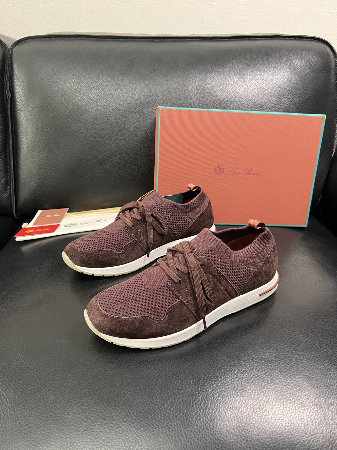 Loro Piana  高品质  顶级工艺品  诺悠翩雅  新品专柜同步原厂配置，鞋面意大利进口飞织牛皮