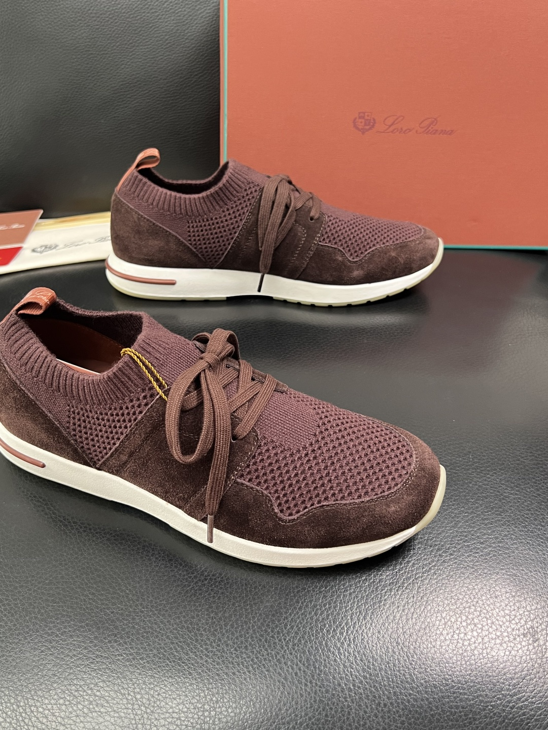 Loro Piana  高品质  顶级工艺品  诺悠翩雅  新品专柜同步原厂配置，鞋面意大利进口飞织牛皮
