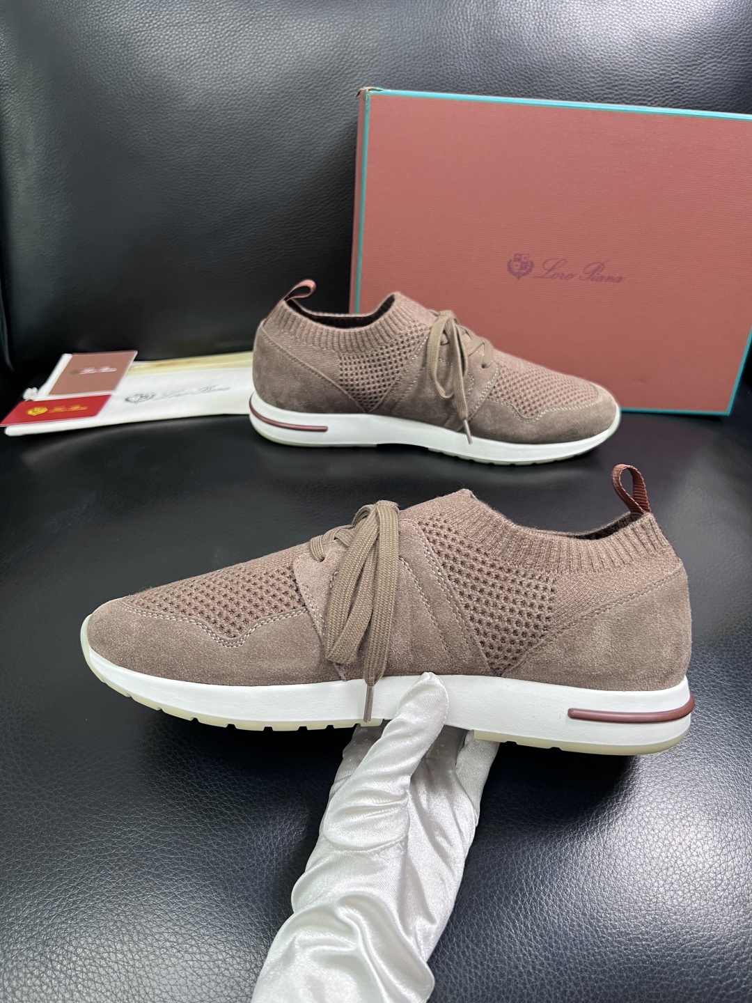 Loro Piana  高品质  顶级工艺品  诺悠翩雅  新品专柜同步原厂配置，鞋面意大利进口飞织牛皮