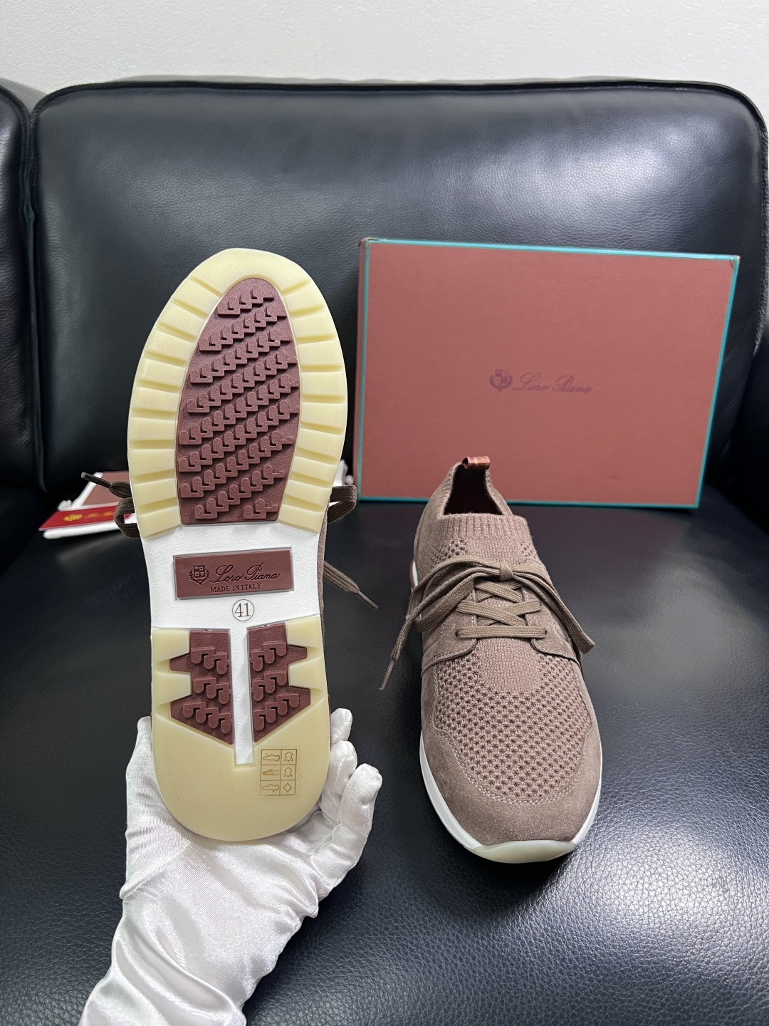 Loro Piana  高品质  顶级工艺品  诺悠翩雅  新品专柜同步原厂配置，鞋面意大利进口飞织牛皮