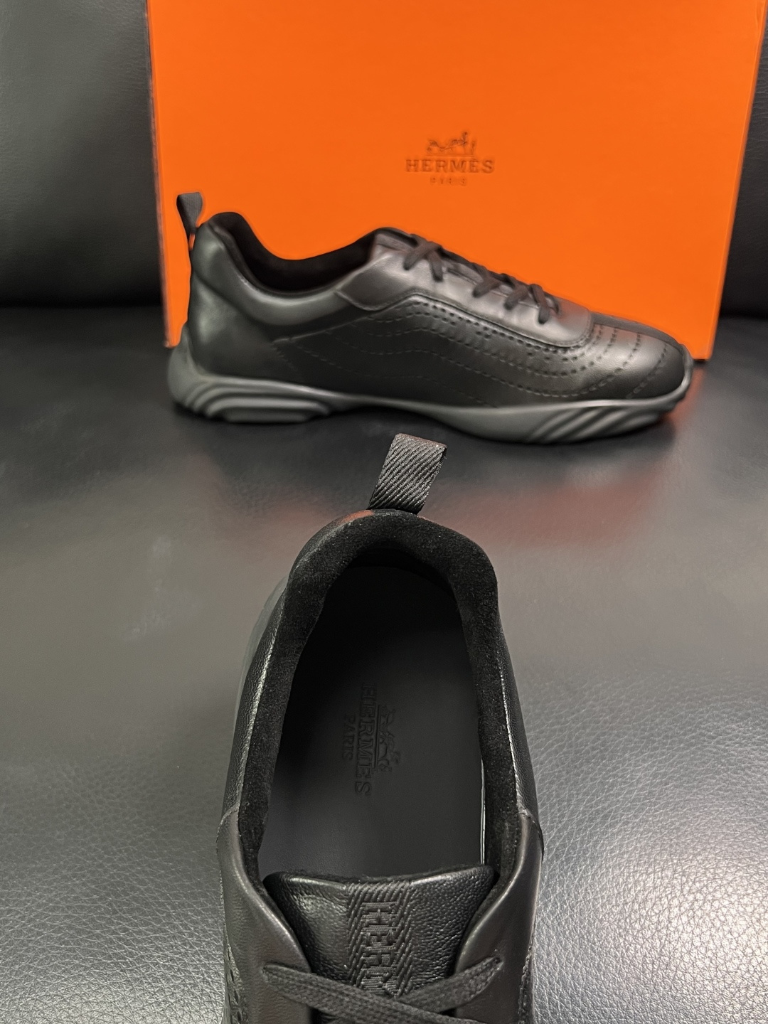 Hermes  高品质  顶级工艺品  爱马仕 专柜同步发售原厂配置，意大利进口原版牛皮面料，高品质拼接