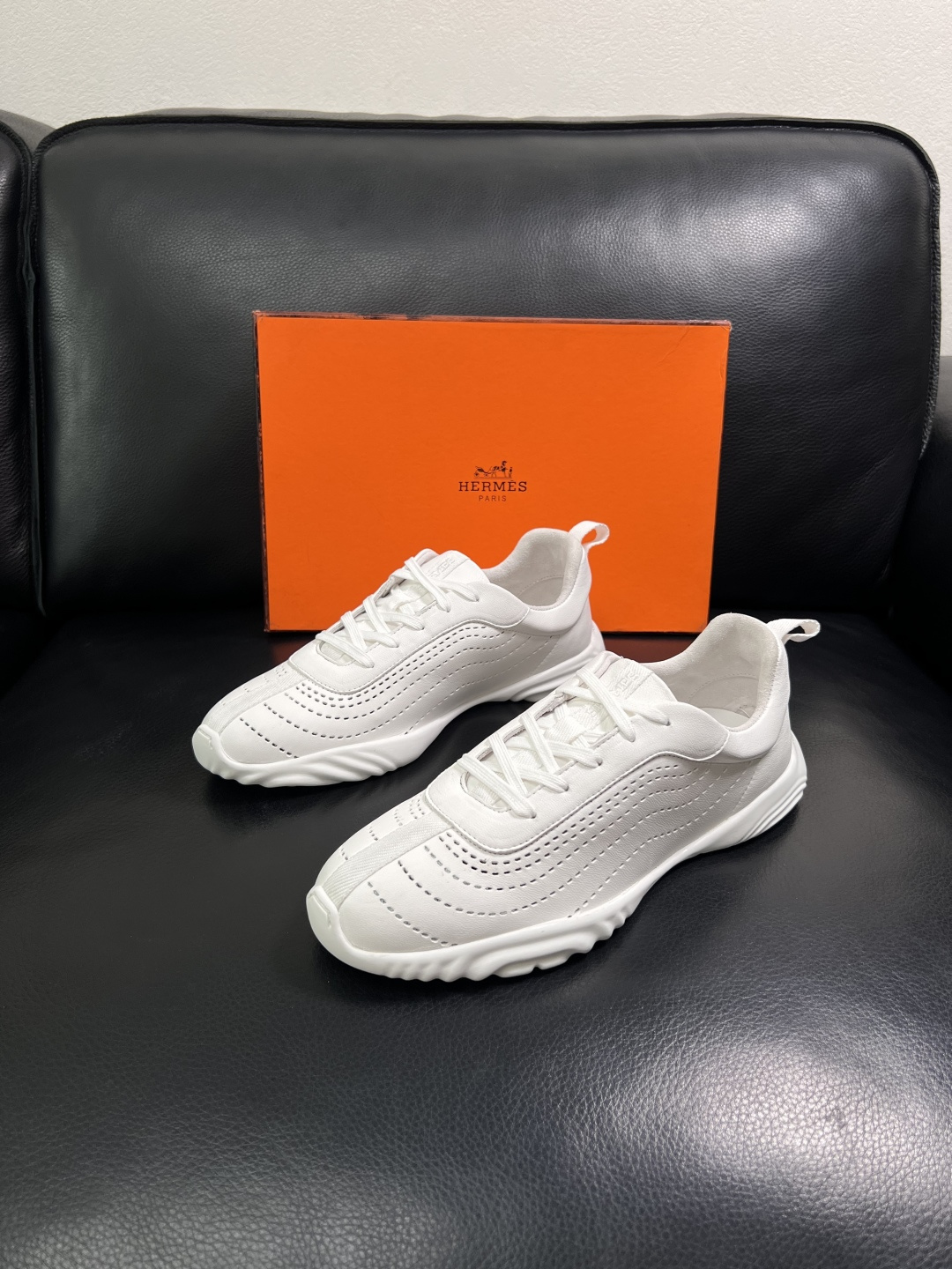 Hermes  高品质  顶级工艺品  爱马仕 专柜同步发售原厂配置，意大利进口原版牛皮面料，高品质拼接