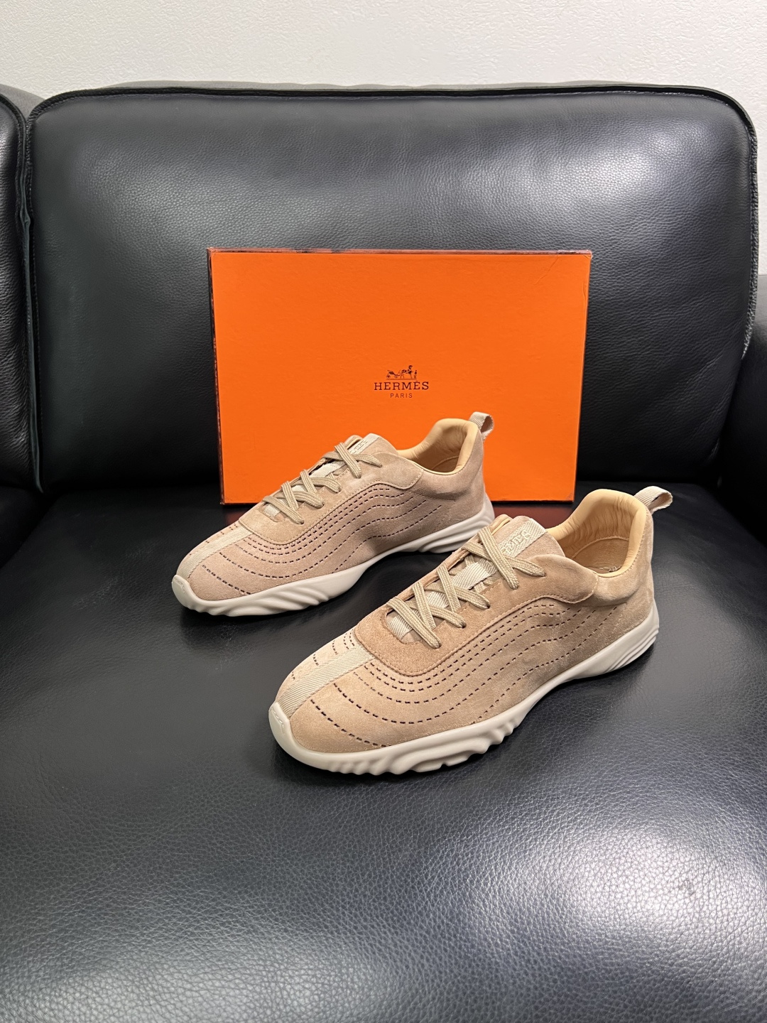 Hermes  高品质  顶级工艺品  爱马仕 专柜同步发售原厂配置，意大利进口原版牛皮面料，高品质拼接