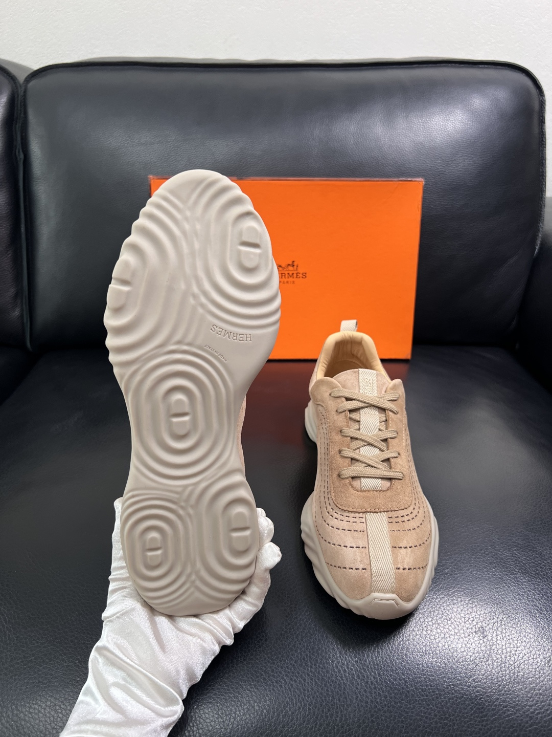 Hermes  高品质  顶级工艺品  爱马仕 专柜同步发售原厂配置，意大利进口原版牛皮面料，高品质拼接