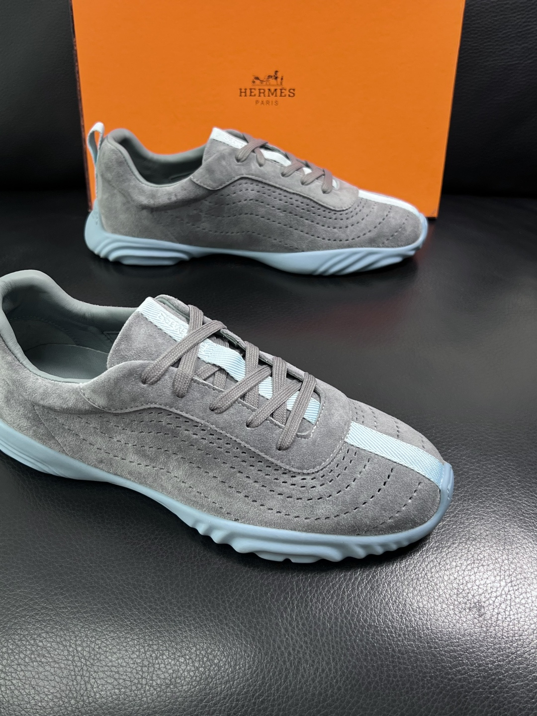 Hermes  高品质  顶级工艺品  爱马仕 专柜同步发售原厂配置，意大利进口原版牛皮面料，高品质拼接