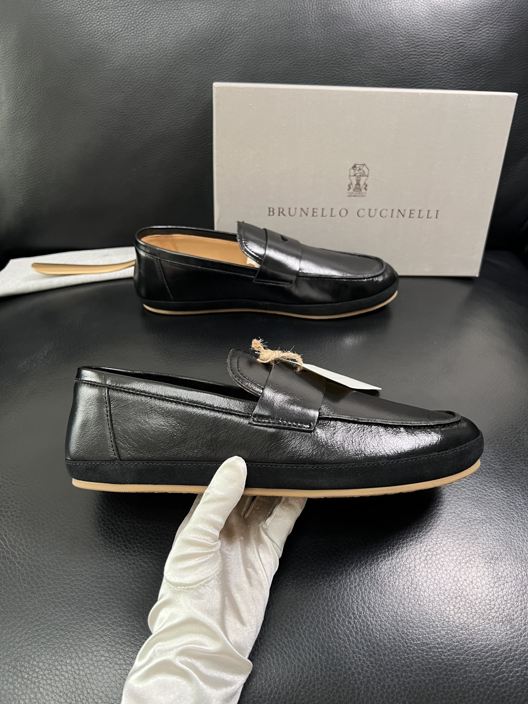 Brunello Cucinelli  高品质 顶级工艺品  BC  专柜同步原厂配置，意大利进口牛皮面
