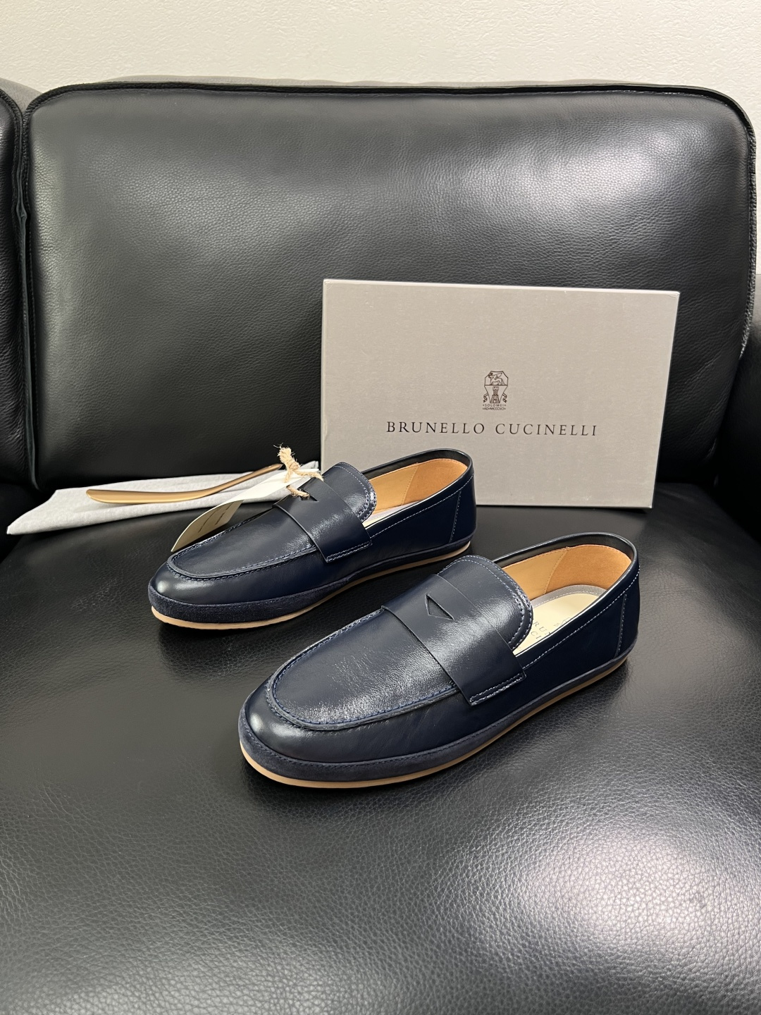 Brunello Cucinelli  高品质 顶级工艺品  BC  专柜同步原厂配置，意大利进口牛皮面