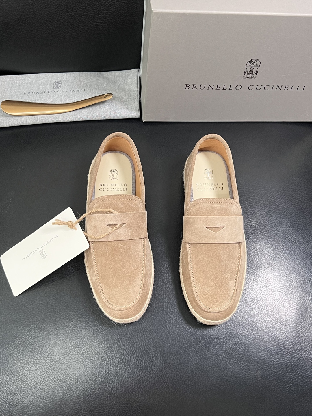 Brunello Cucinelli  高品质 顶级工艺品  BC  专柜同步原厂配置，意大利进口牛皮面
