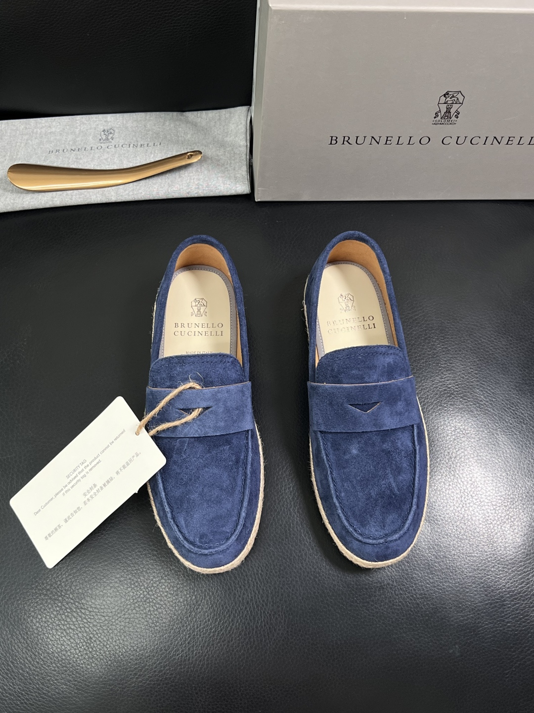 Brunello Cucinelli  高品质 顶级工艺品  BC  专柜同步原厂配置，意大利进口牛皮面