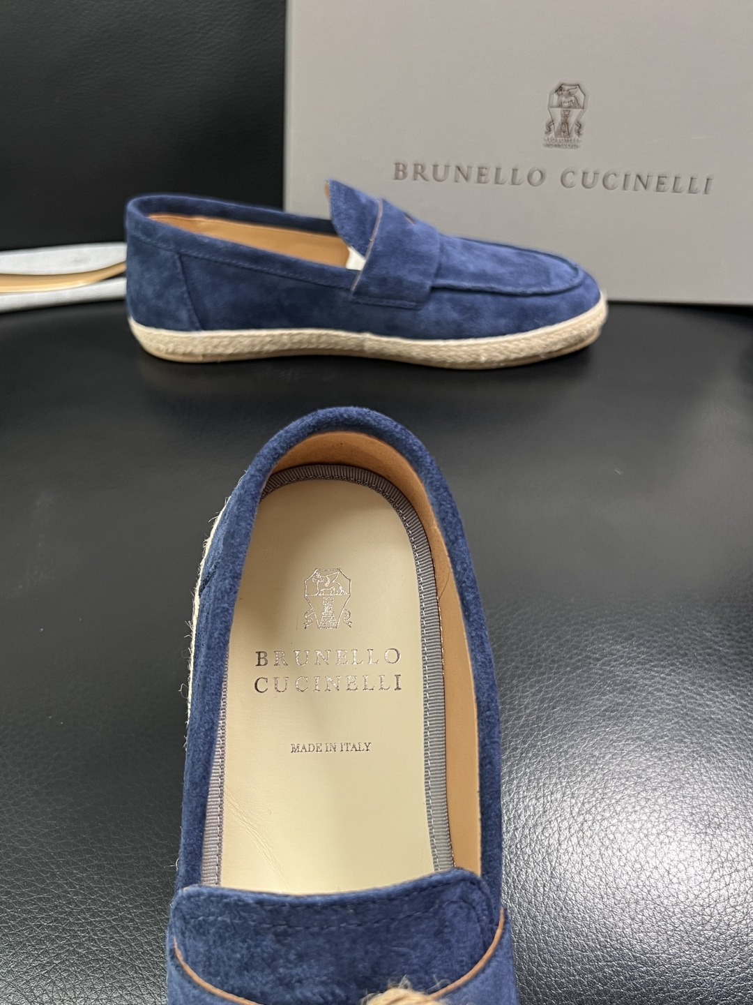 Brunello Cucinelli  高品质 顶级工艺品  BC  专柜同步原厂配置，意大利进口牛皮面