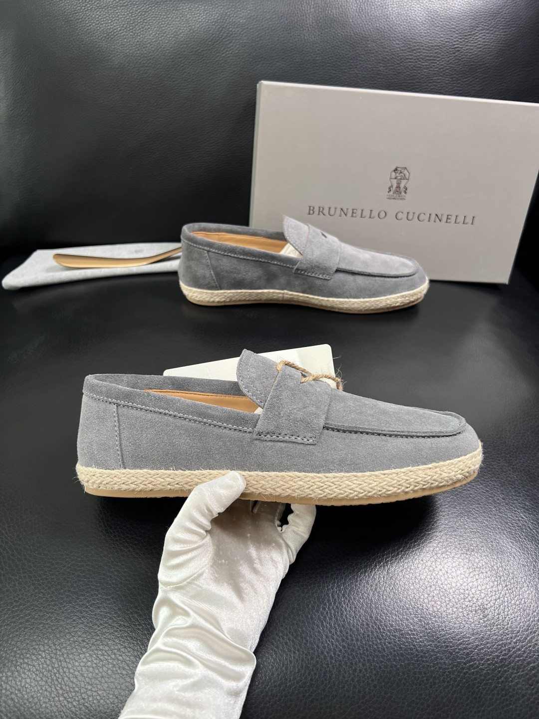 Brunello Cucinelli  高品质 顶级工艺品  BC  专柜同步原厂配置，意大利进口牛皮面