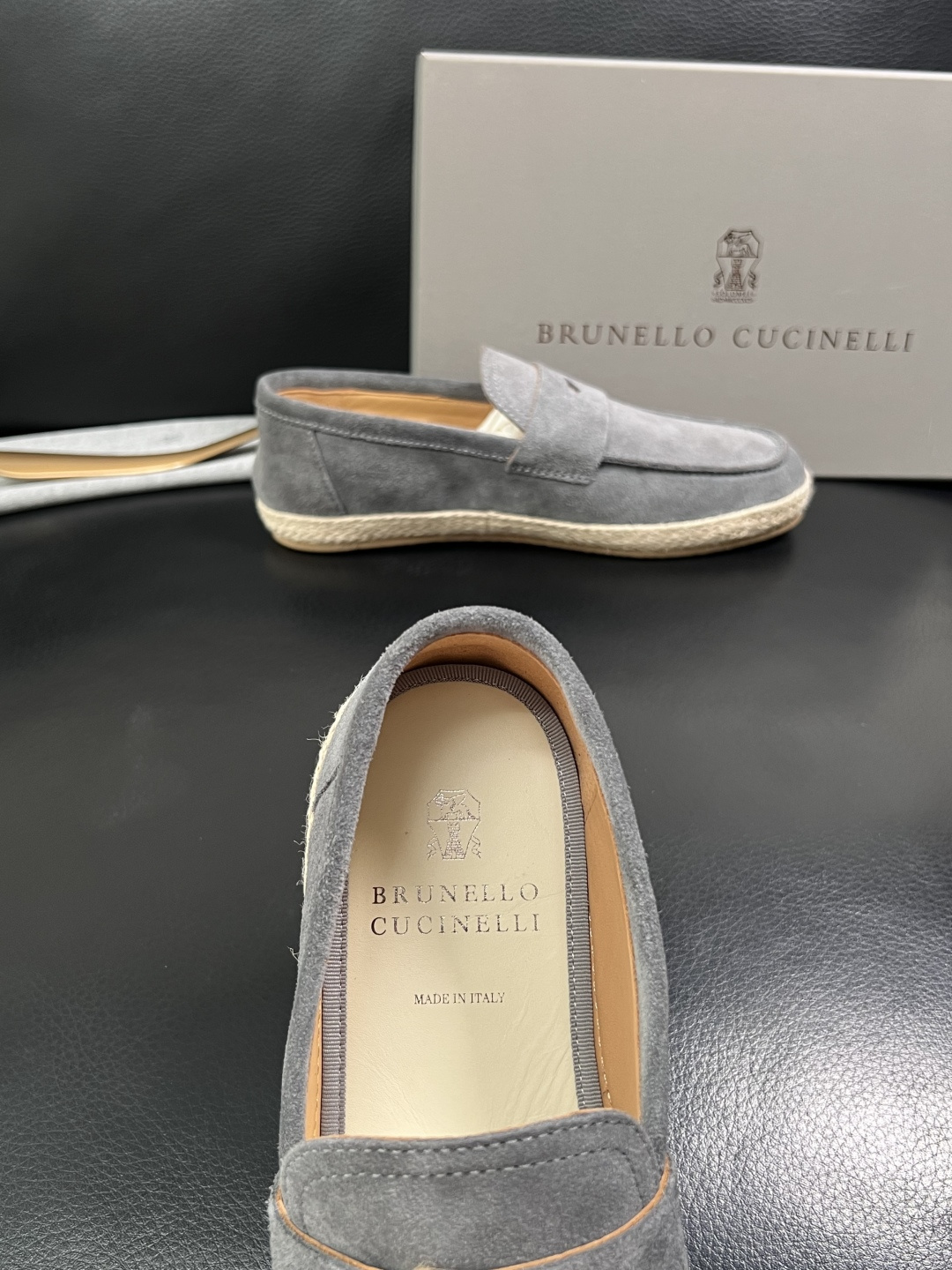 Brunello Cucinelli  高品质 顶级工艺品  BC  专柜同步原厂配置，意大利进口牛皮面