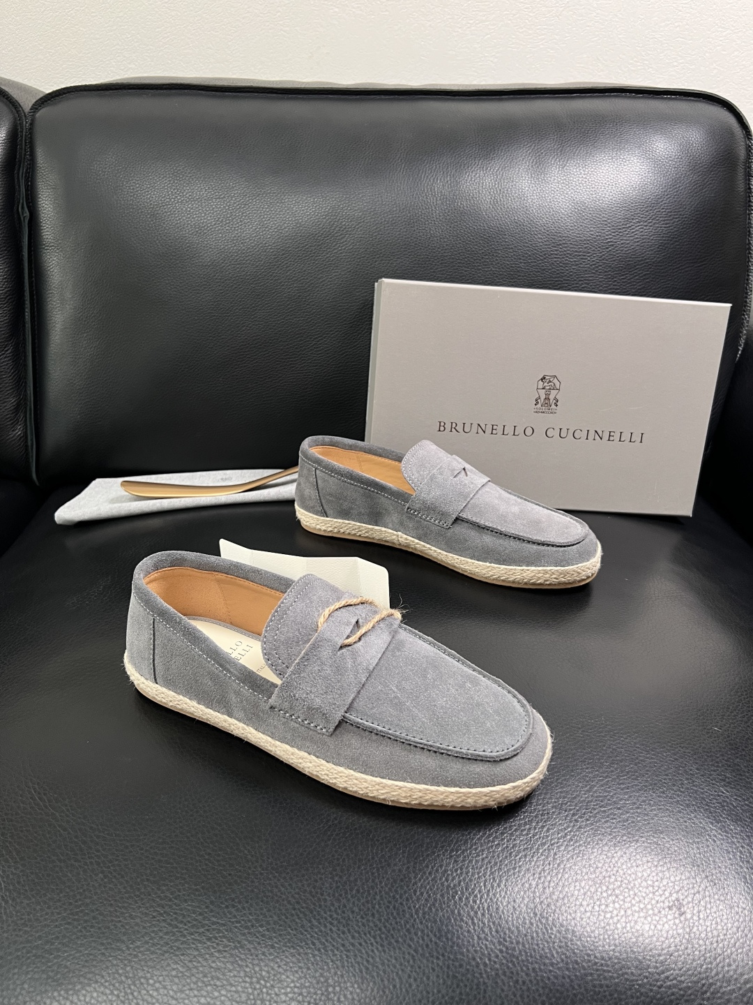 Brunello Cucinelli  高品质 顶级工艺品  BC  专柜同步原厂配置，意大利进口牛皮面