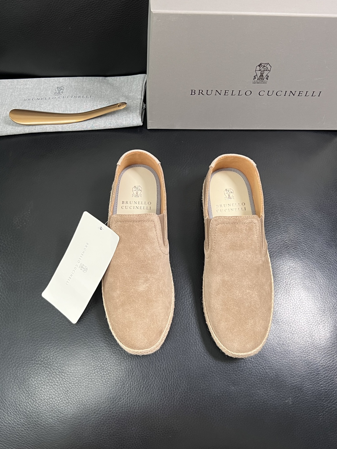 Brunello Cucinelli  高品质 顶级工艺品  BC  专柜同步原厂配置，意大利进口牛皮面