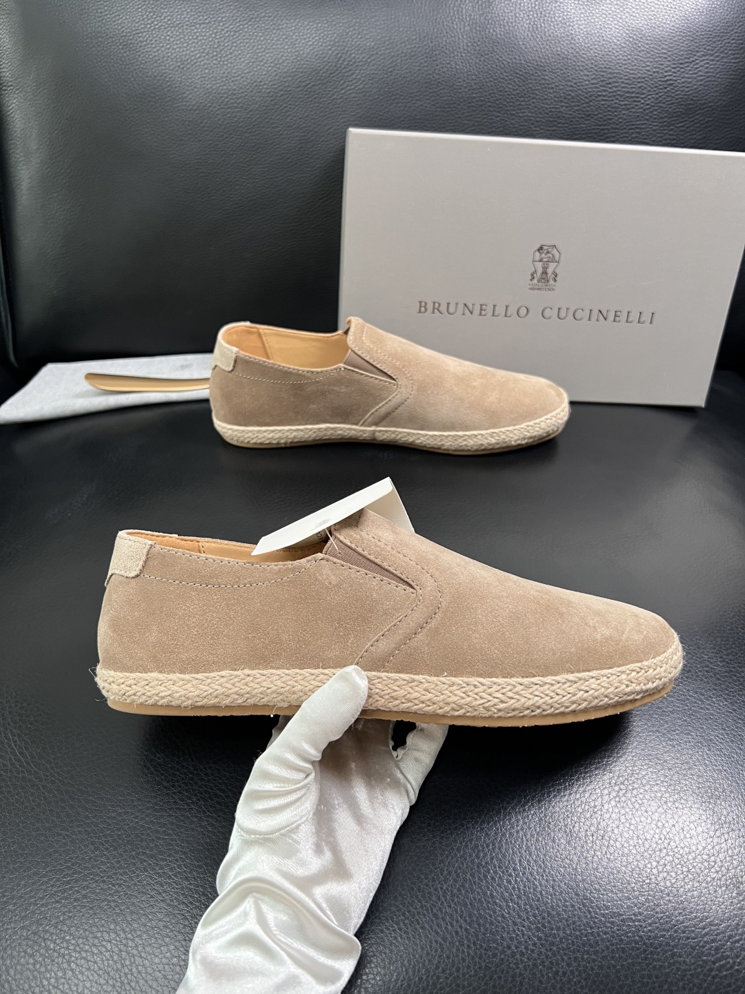 Brunello Cucinelli  高品质 顶级工艺品  BC  专柜同步原厂配置，意大利进口牛皮面
