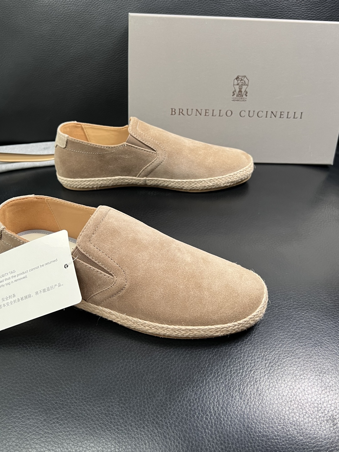 Brunello Cucinelli  高品质 顶级工艺品  BC  专柜同步原厂配置，意大利进口牛皮面