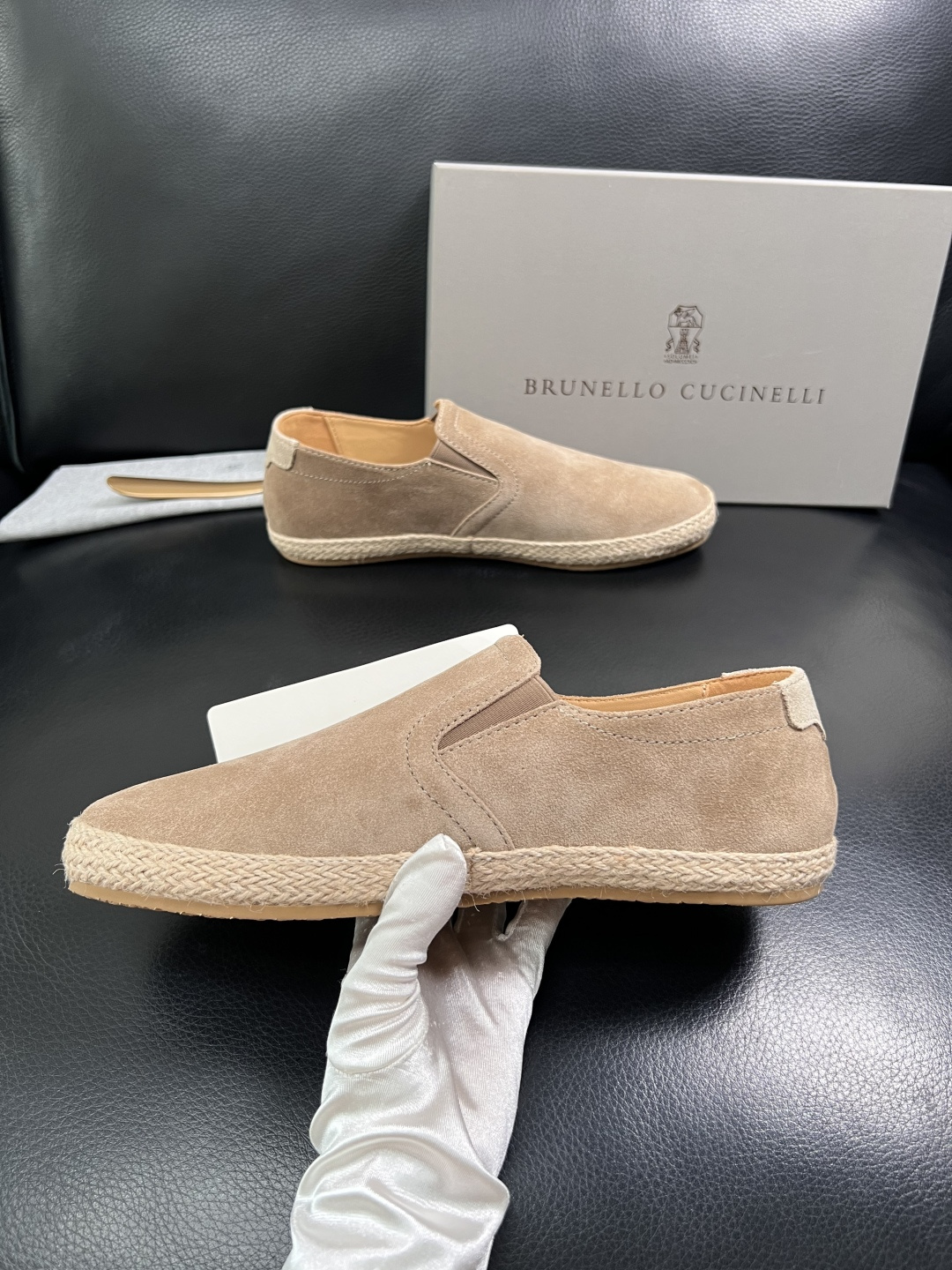 Brunello Cucinelli  高品质 顶级工艺品  BC  专柜同步原厂配置，意大利进口牛皮面
