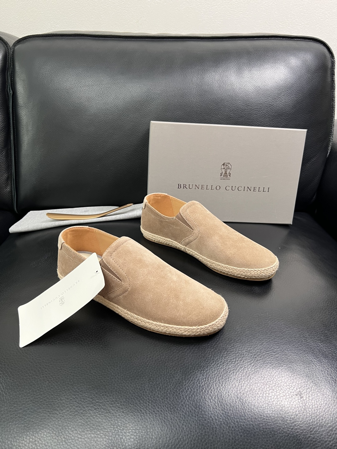Brunello Cucinelli  高品质 顶级工艺品  BC  专柜同步原厂配置，意大利进口牛皮面