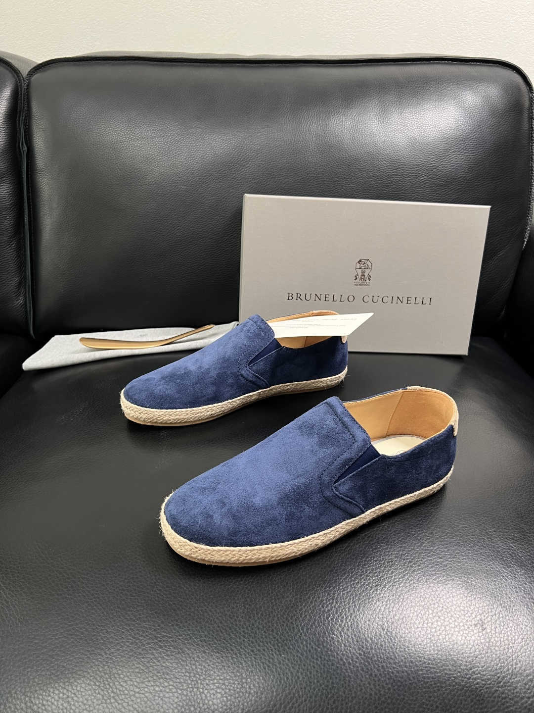 Brunello Cucinelli  高品质 顶级工艺品  BC  专柜同步原厂配置，意大利进口牛皮面